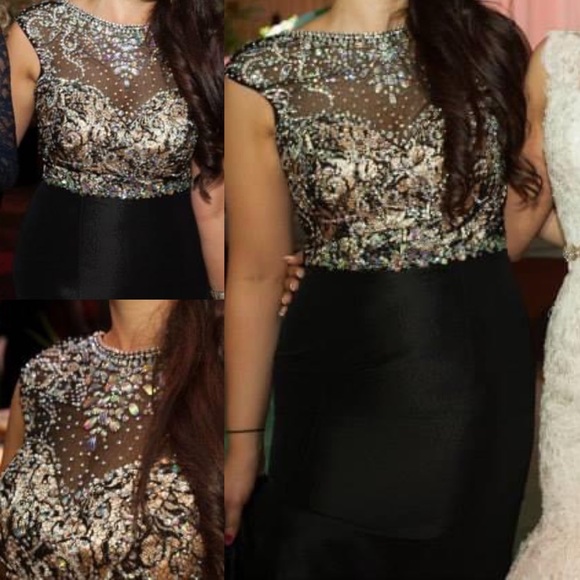 Dress - Picture 11 of 13